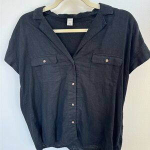 Old Navy Women's Black Short Sleeve Button-Down Shirt